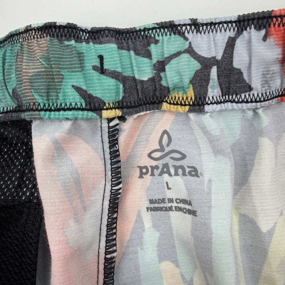 PRANA Casual Shorts Size L Retro Floral Tropical Print No Liner 2.5 Inch Inseam - Picture 2 of 5